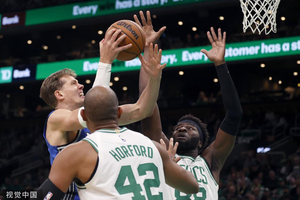 他们对于球 他们对于球