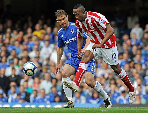 但他的沉默 但他的沉默